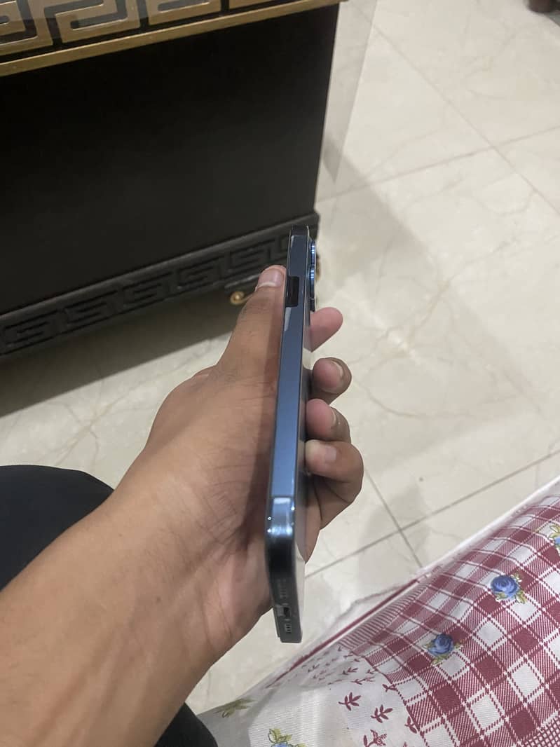 Apple iPhone 12 Pro Max 4