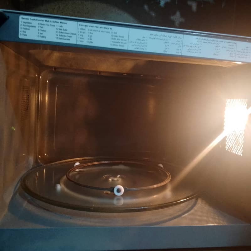 microwave oven 2