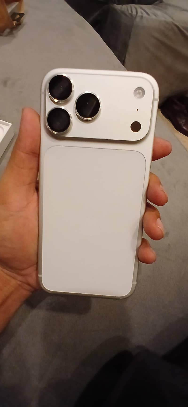 Apple iPhone 17 Pro Max 1