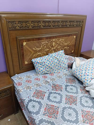 double bed + dressing table