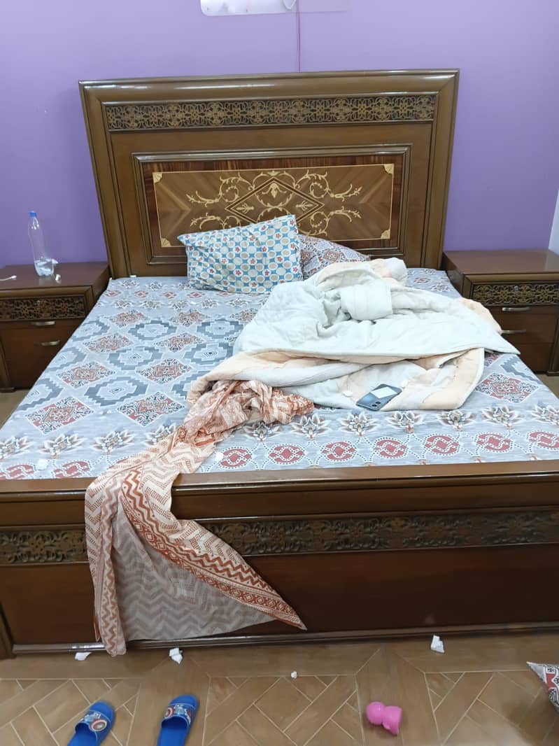 double bed + dressing table 2