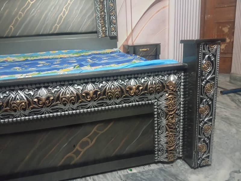 bed side table and dressing 1