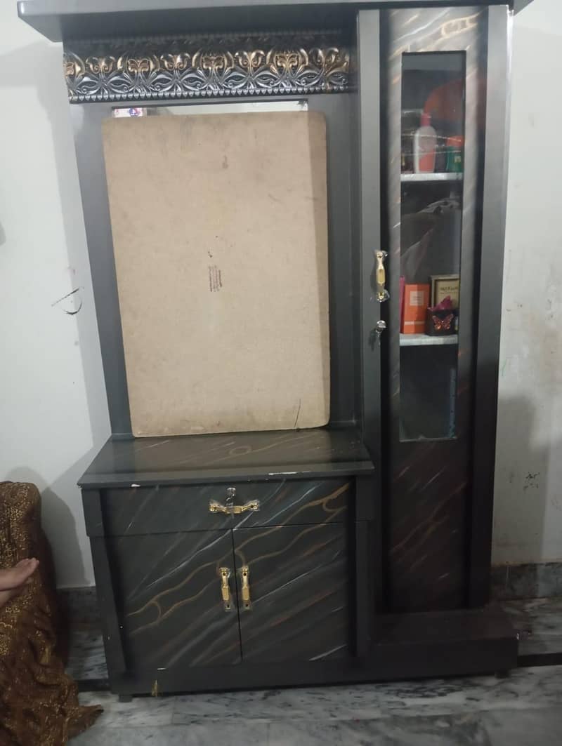 bed side table and dressing 2
