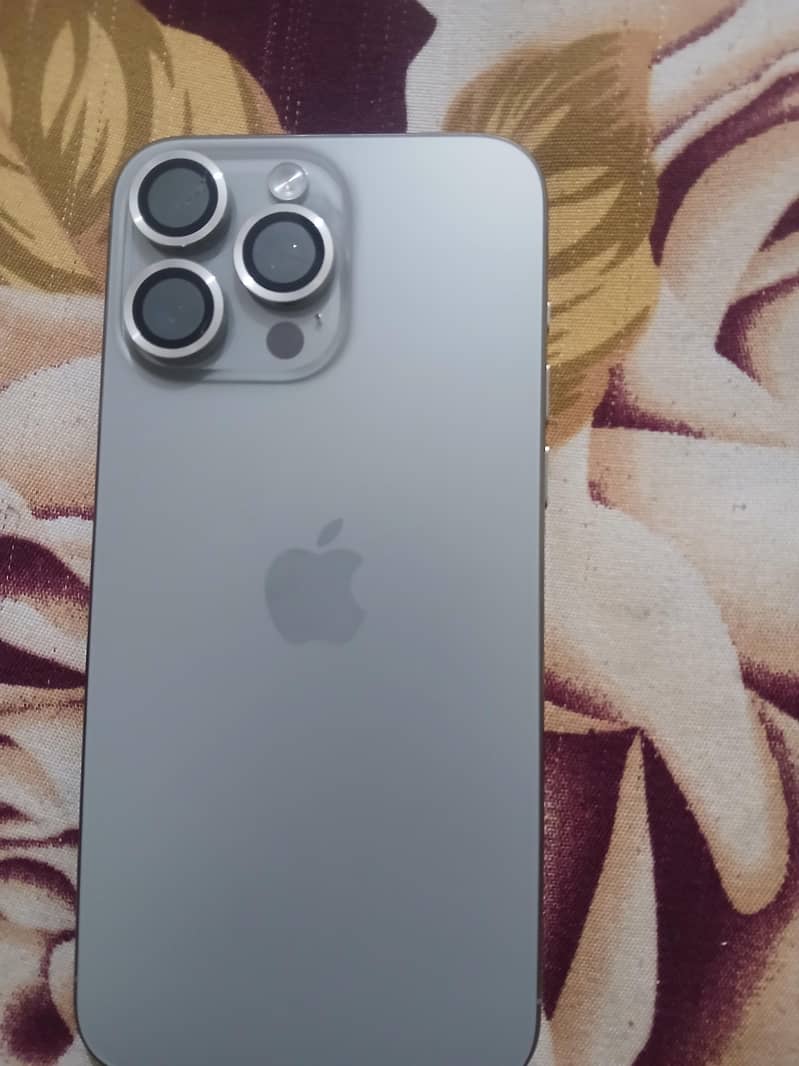 Apple iPhone 15 Pro Max 5