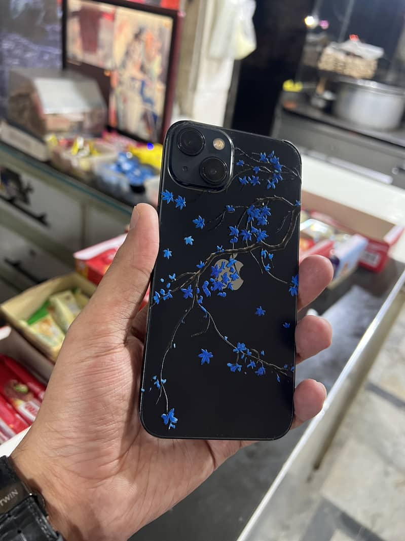 Apple iPhone 13 2