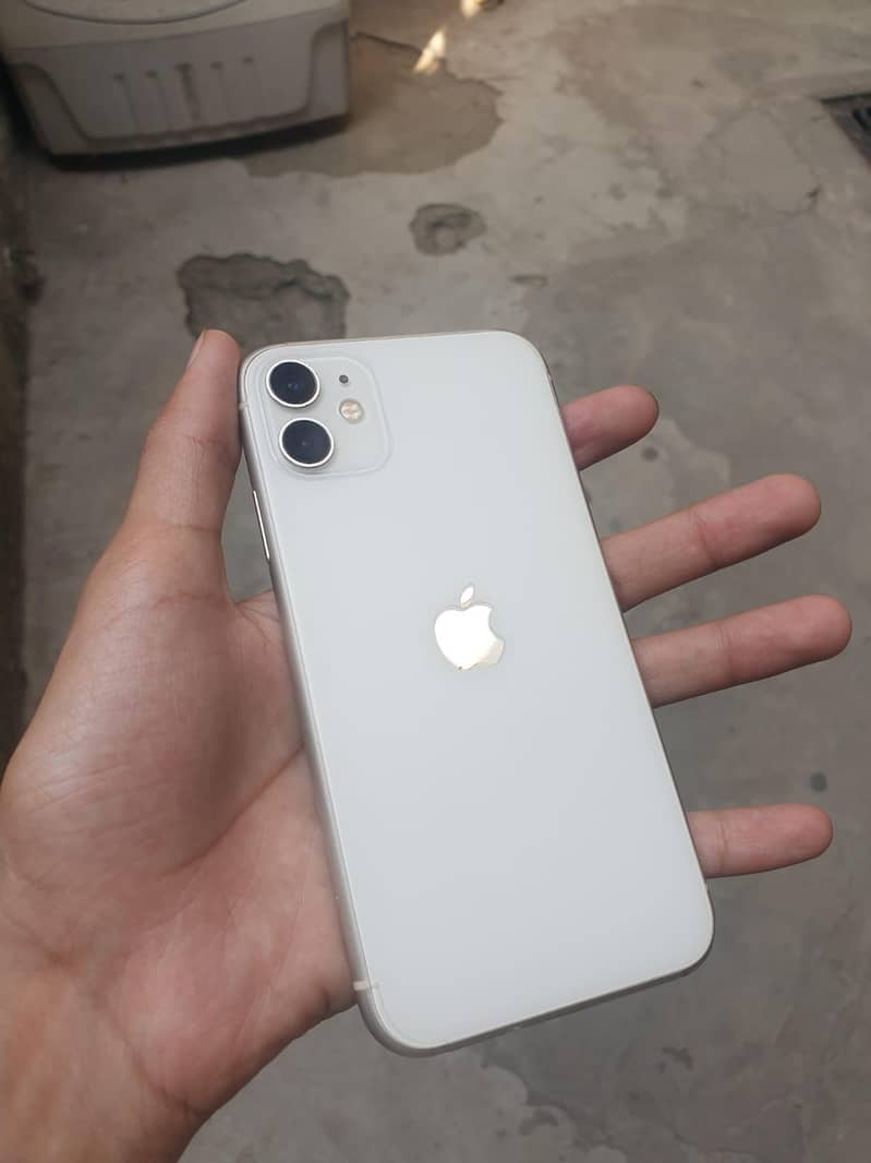 Apple iPhone 11 0