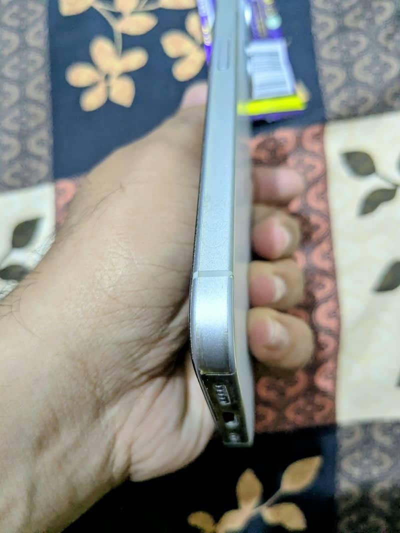 Apple iPhone 15 2