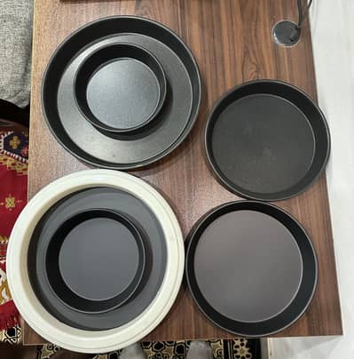 Pizza Pans and All pizza Accessories available