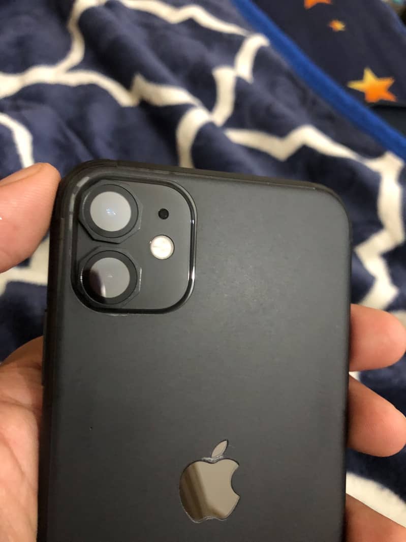 Apple iPhone 11 0