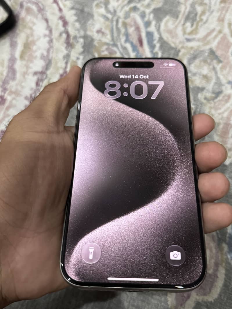 Apple iPhone 15 Pro 3