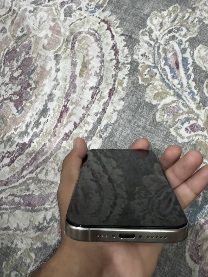 Apple iPhone 15 Pro 5
