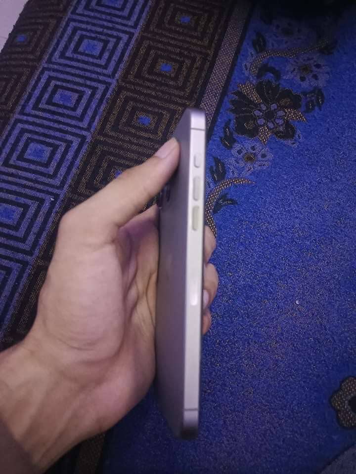 Apple iPhone 15 Pro Max 1