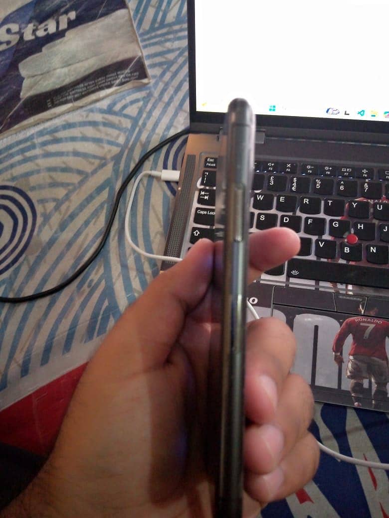 Apple iPhone 11 Pro 1