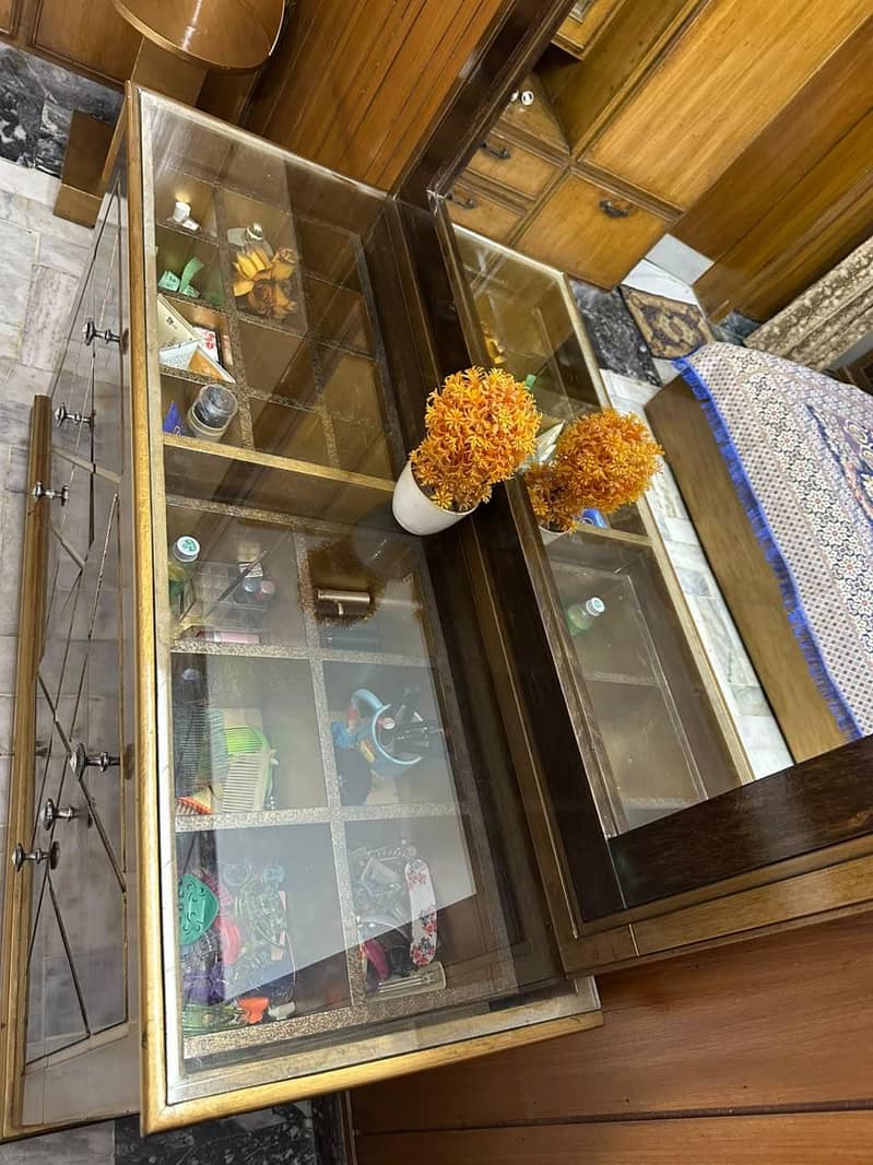 Dressing Table 6