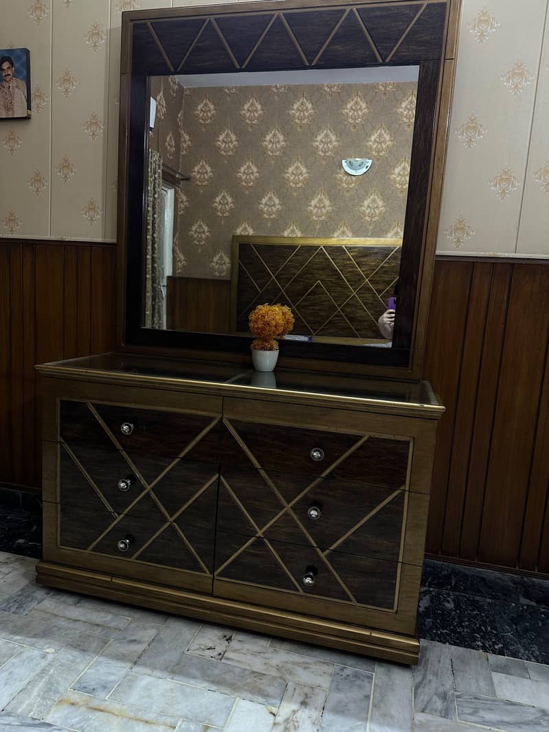 Dressing Table 9