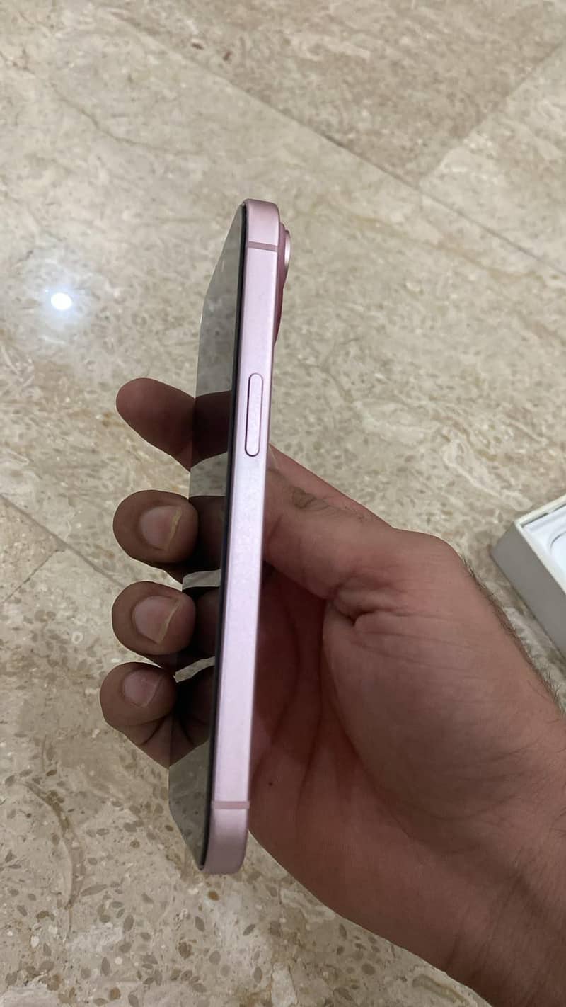 Apple iPhone 15 2