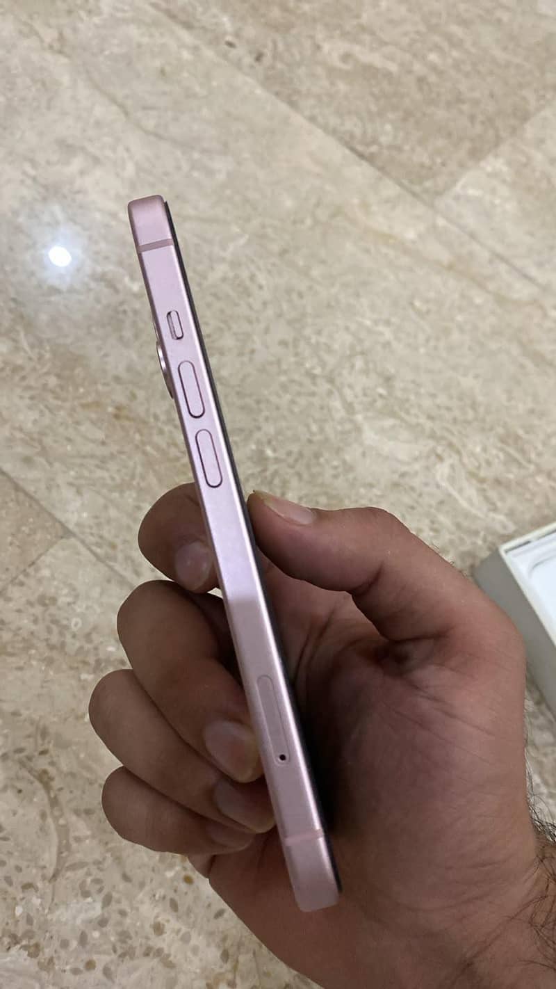 Apple iPhone 15 3