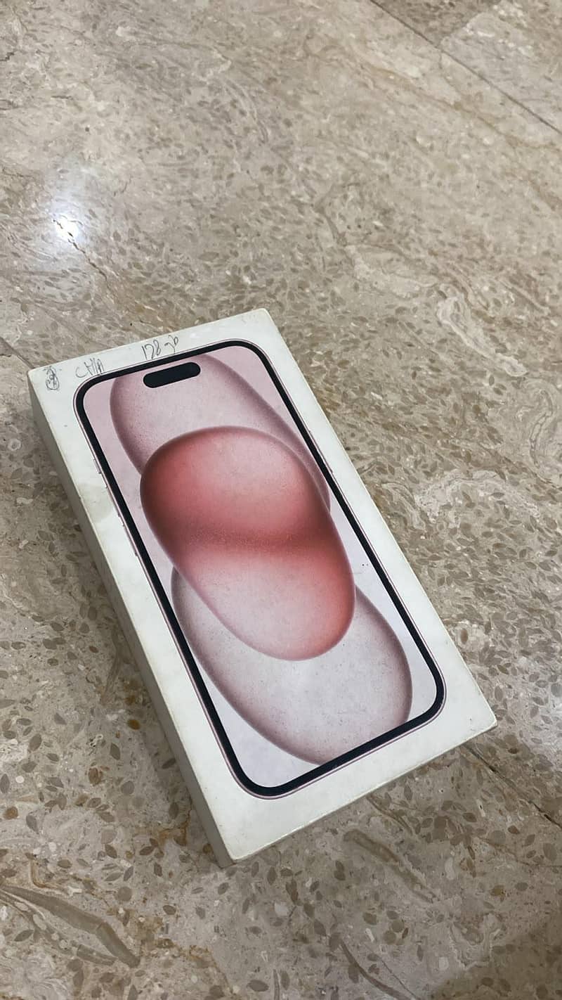 Apple iPhone 15 4