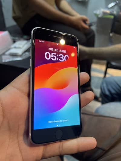 Apple iPhone SE