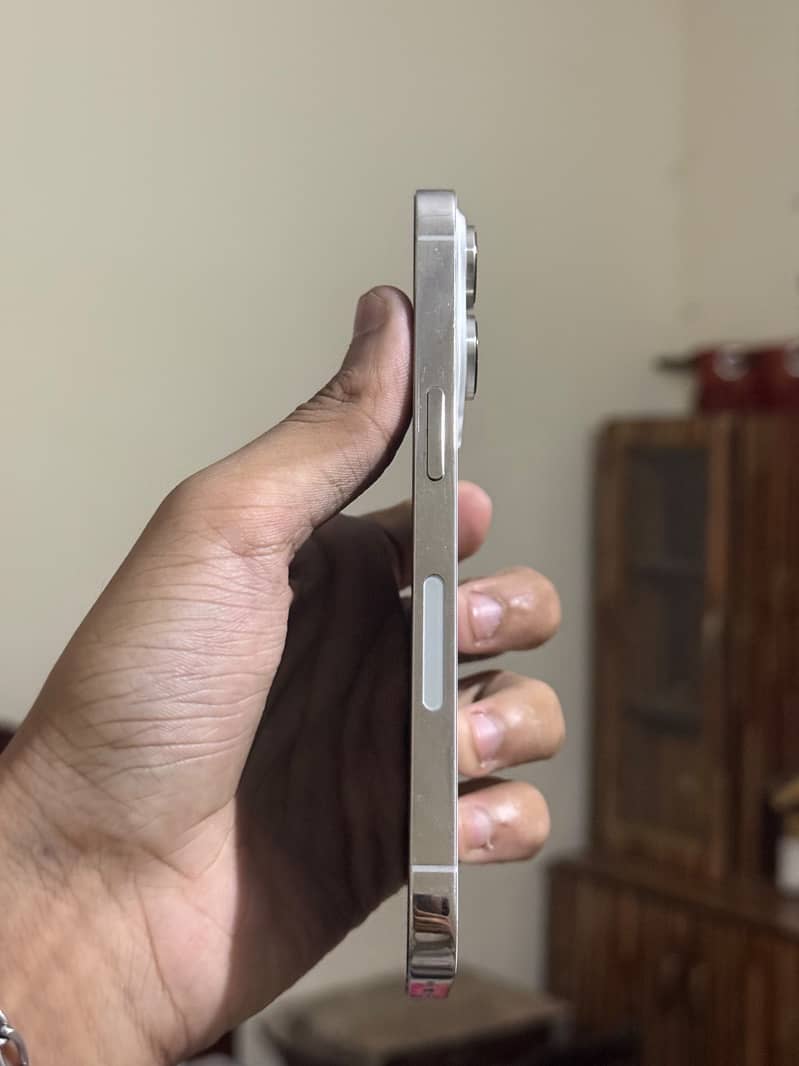 Apple iPhone 14 Pro 4