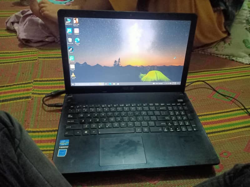 ASUS laptop 0