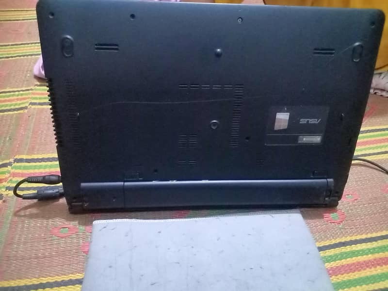 ASUS laptop 2