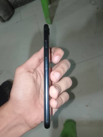 Apple iPhone 7