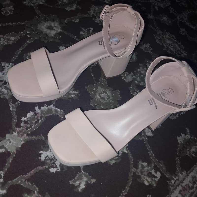 sandals 0