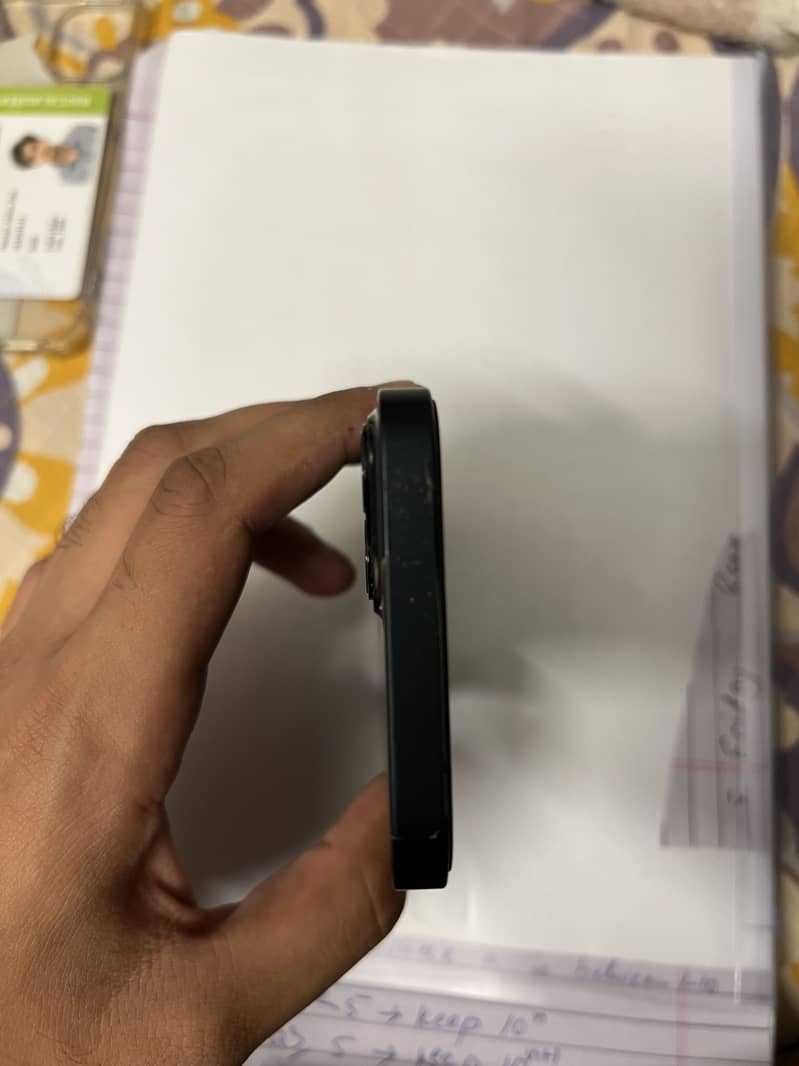 Apple iPhone 13 3