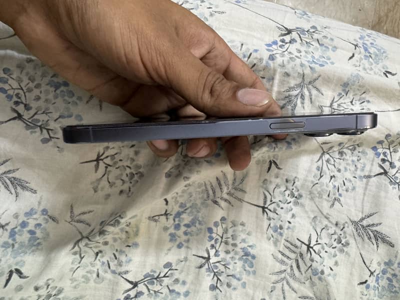 Apple iPhone 13 Pro Max 1