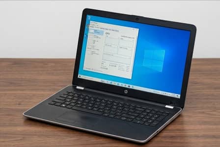 HP Laptop | Core i3 6th Gen | 4GB RAM | Smooth | But hinge repair.
