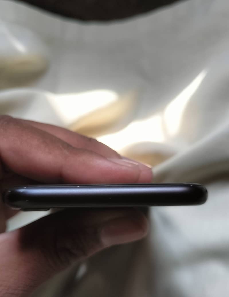Apple iPhone SE 3