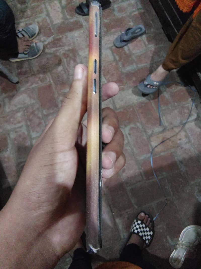 OPPO F19 1