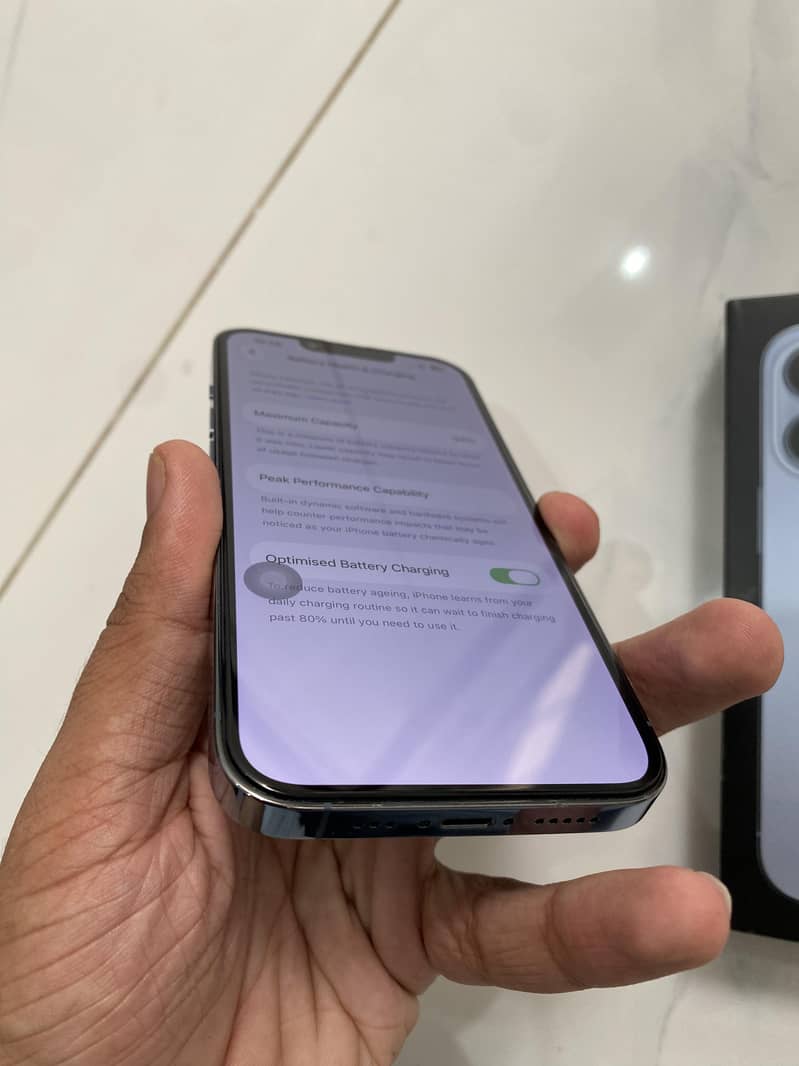Apple iPhone 13 Pro FU 7