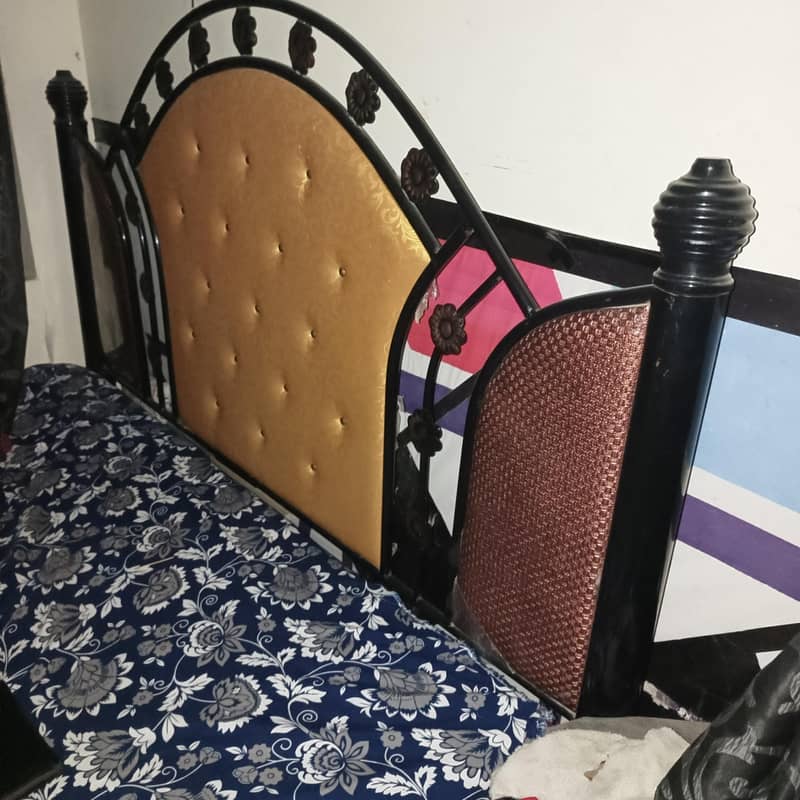 Iron Bed 0