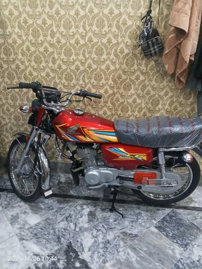 Honda CG125 2026 red colour brand new condition