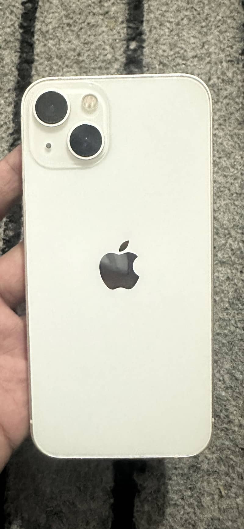 Apple iPhone 13 0