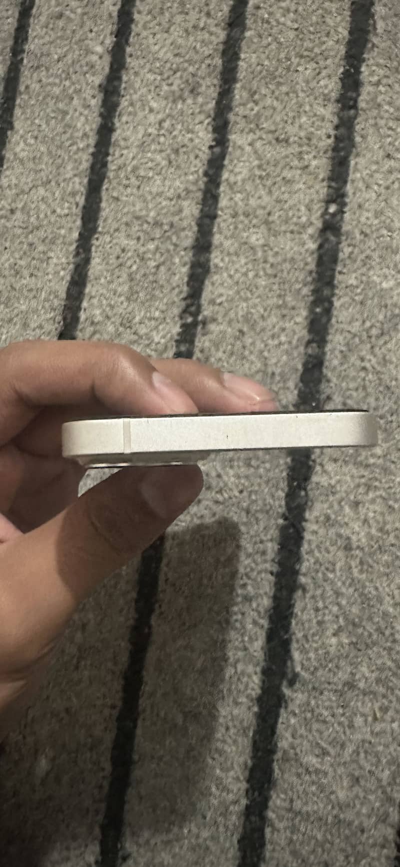 Apple iPhone 13 2