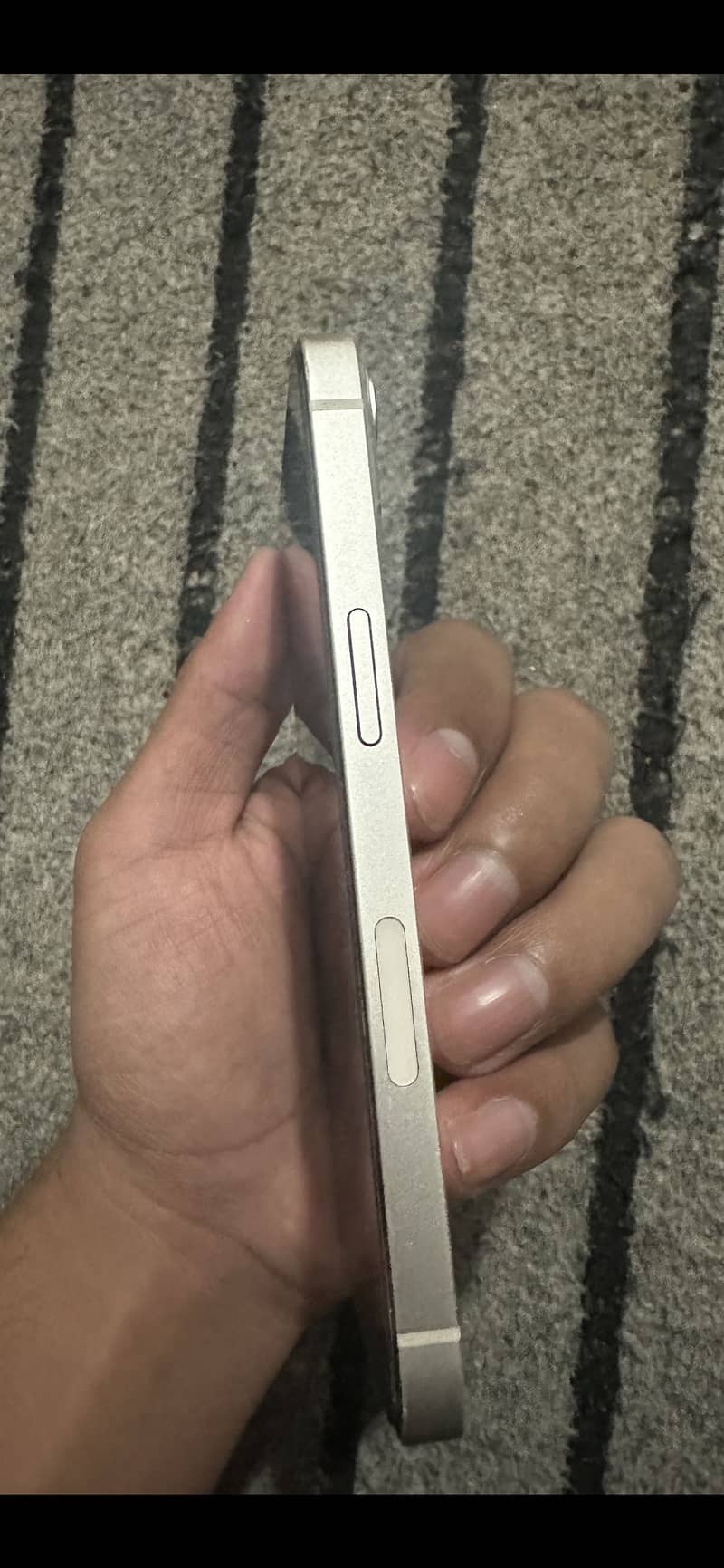 Apple iPhone 13 3