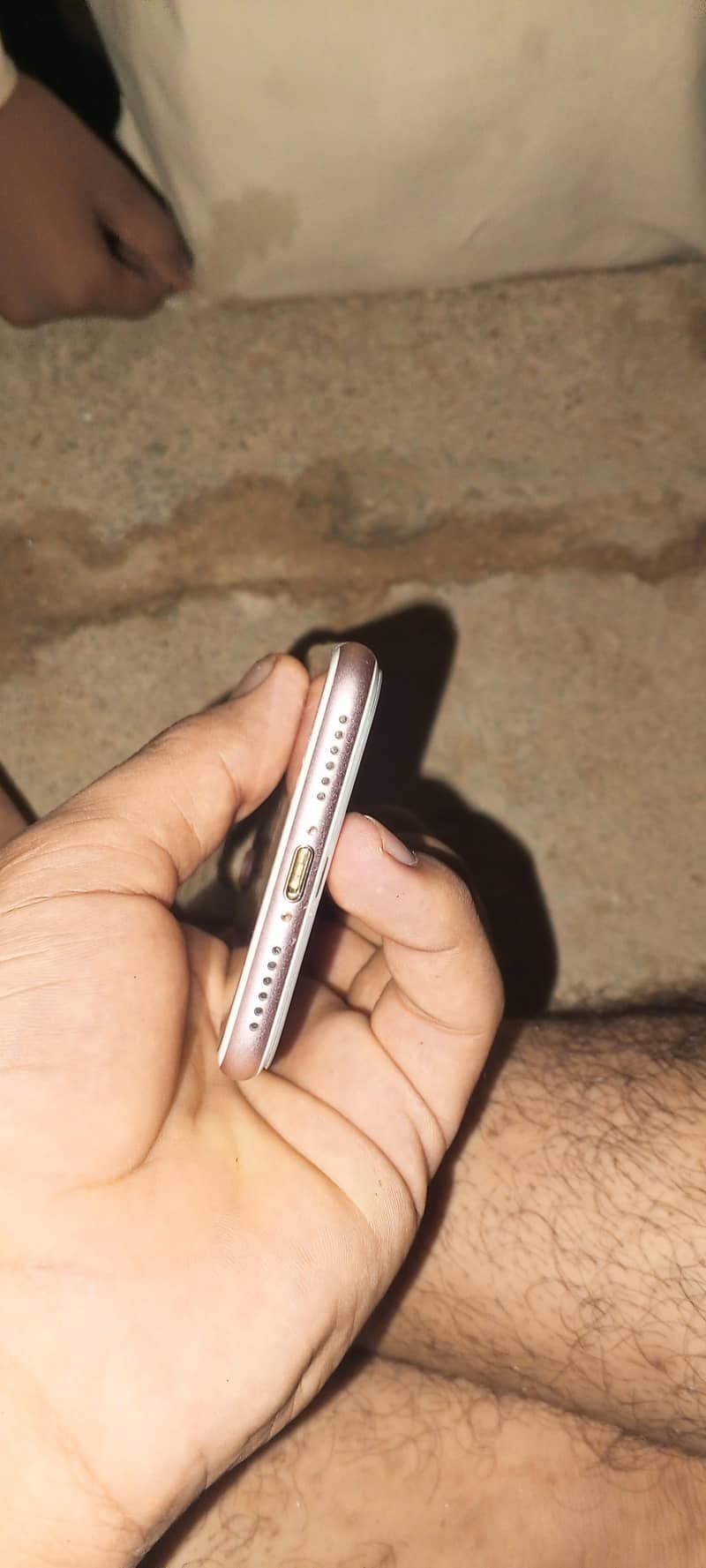 Apple iPhone 7 3