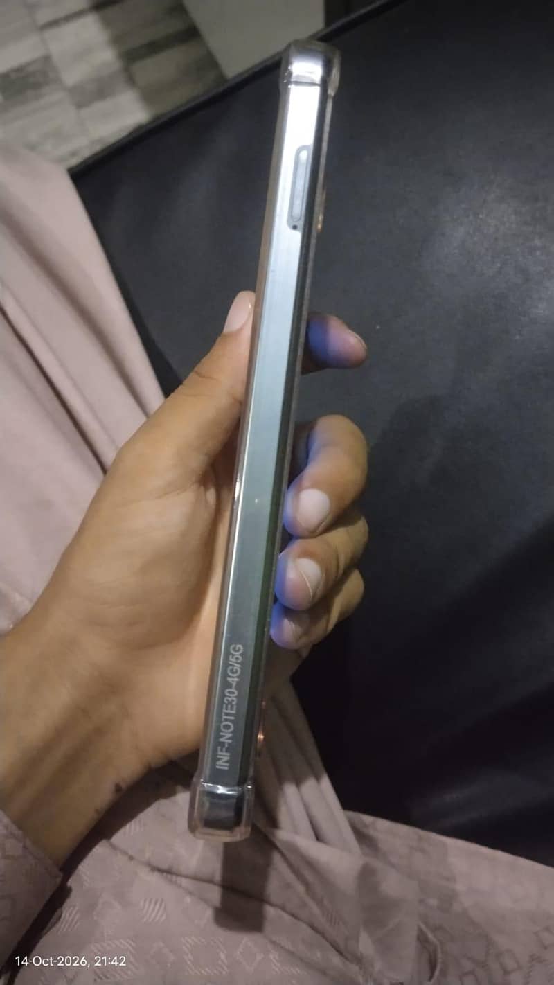 Infinix Note 30 5
