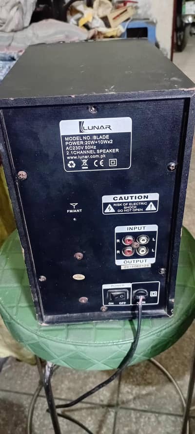 2.1 woofer for urgent sale.