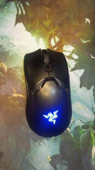 RAZER. VIPER ULTIMATE FOR SALE JUST 9K