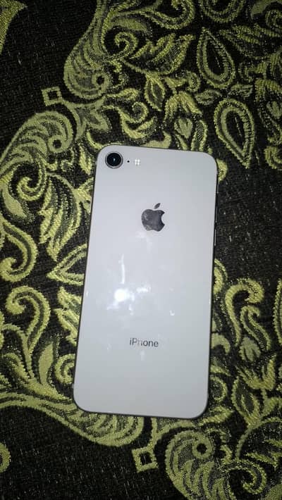 Apple iPhone 8