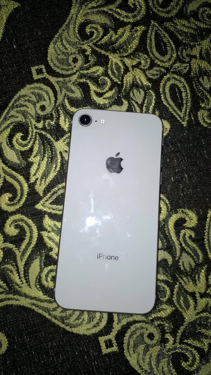 Apple iPhone 8 0