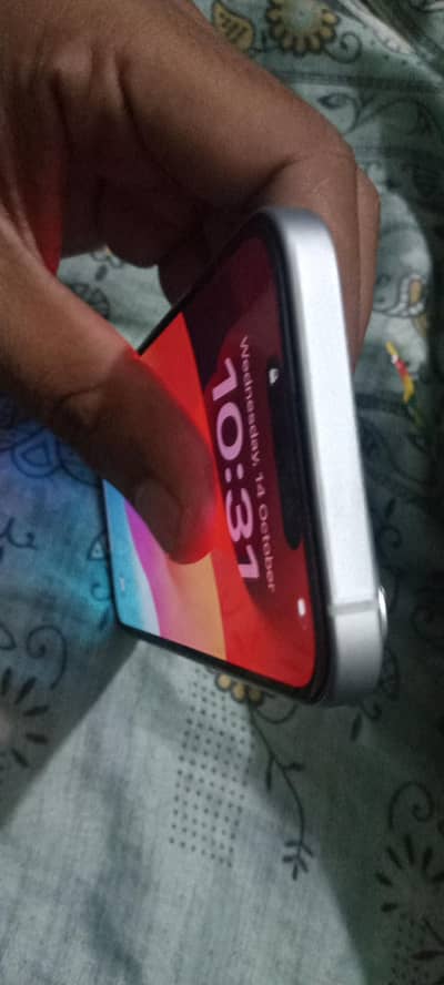Apple iPhone 15