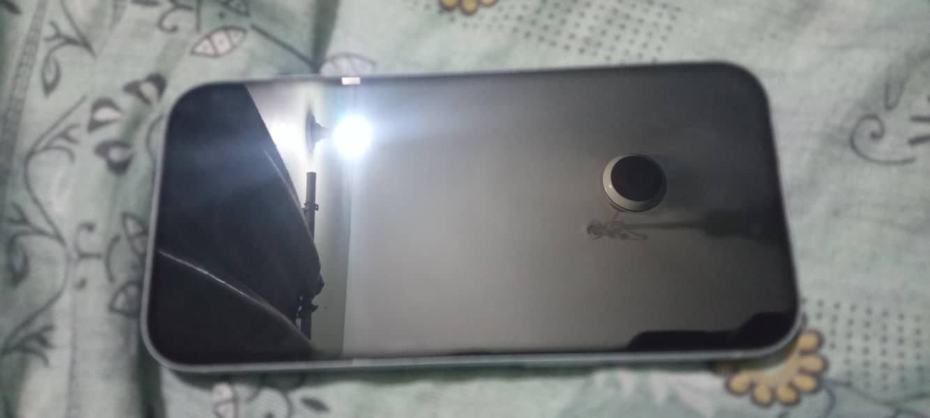 Apple iPhone 15 5