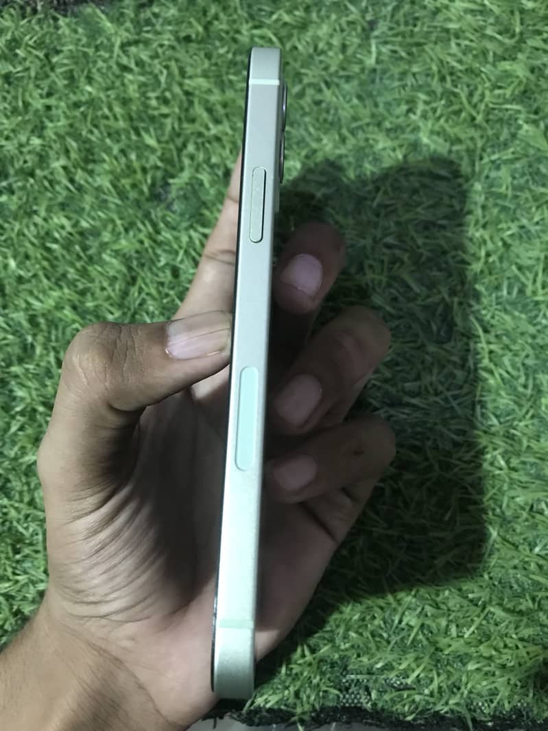 Apple iPhone 12 1