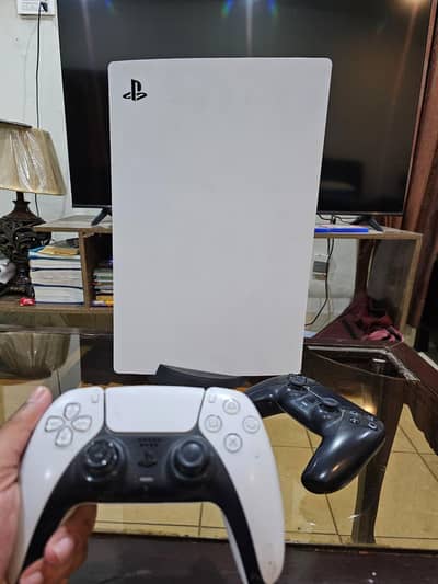 PS5 Fat 825 GB Disc with Additional controller