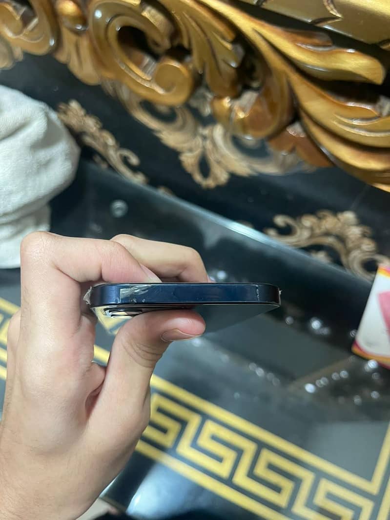 Apple iPhone 12 1